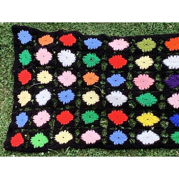 Vintage Daisy Crochet Granny Afghan Purple White Flower Blanket Throw Handmade - Picture 2 of 6